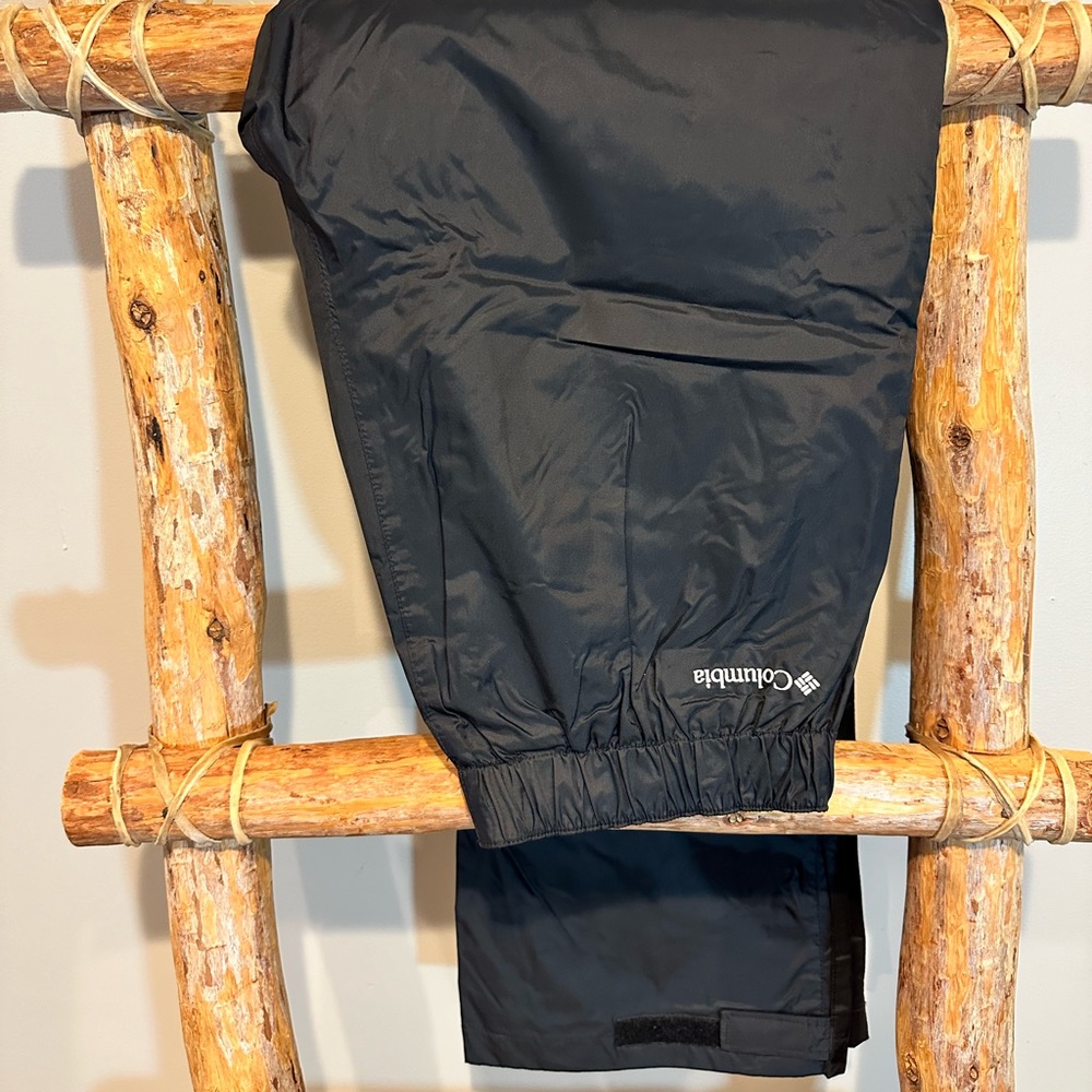 Women’s small Columbia rain pants